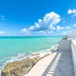 Caprice 5 -Private Beachfront Home In Gated Community