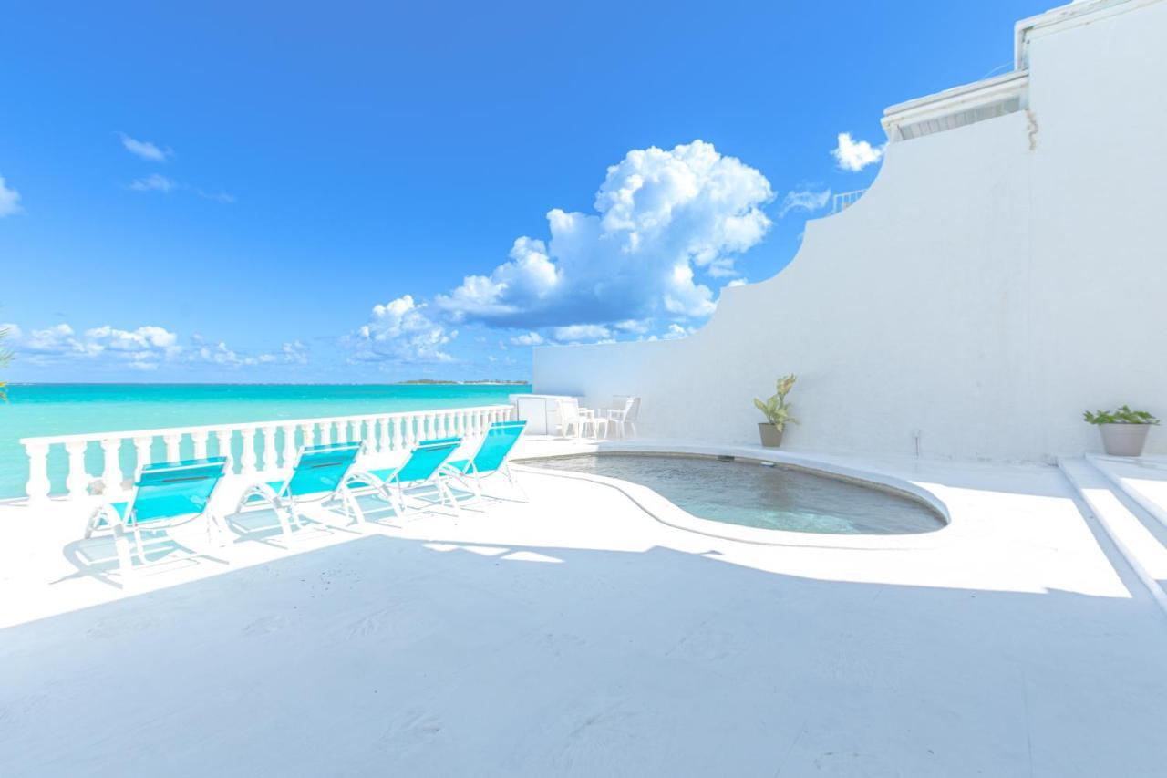 Holiday home Caprice 5 -private Beachfront In Gated Community Nassau