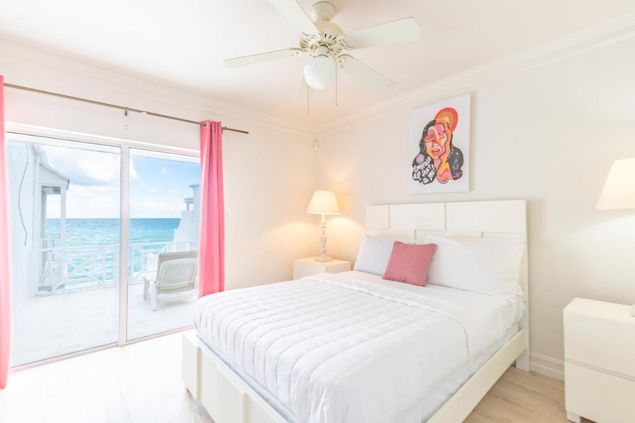 Holiday home Caprice 5 -private Beachfront In Gated Community