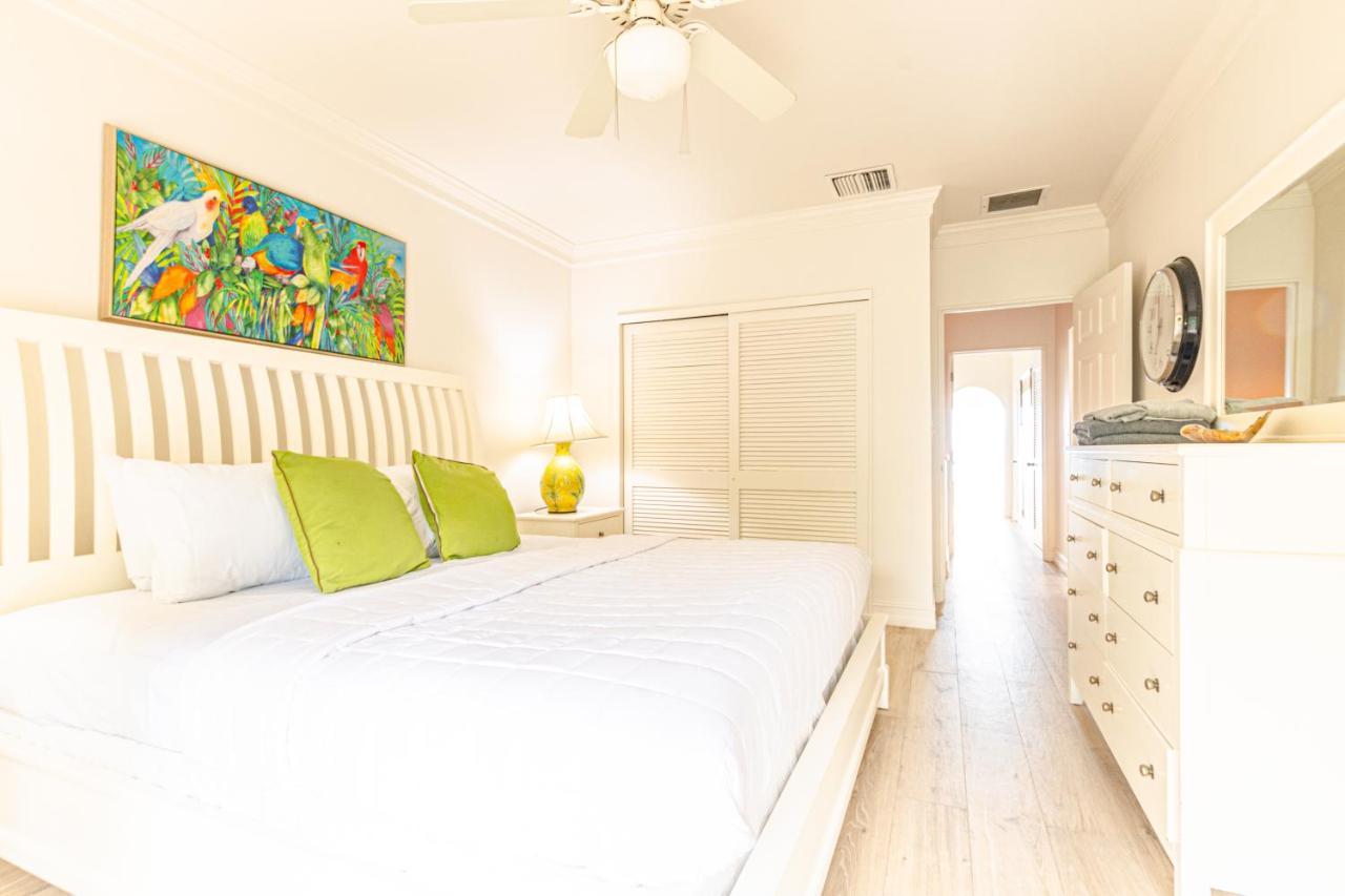 Caprice 5 -private Beachfront In Gated Community