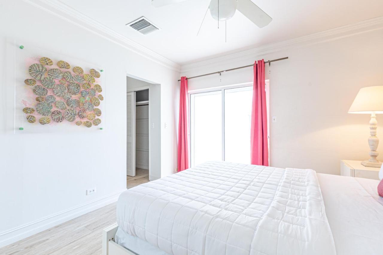 Caprice 5 -private Beachfront In Gated Community Holiday home