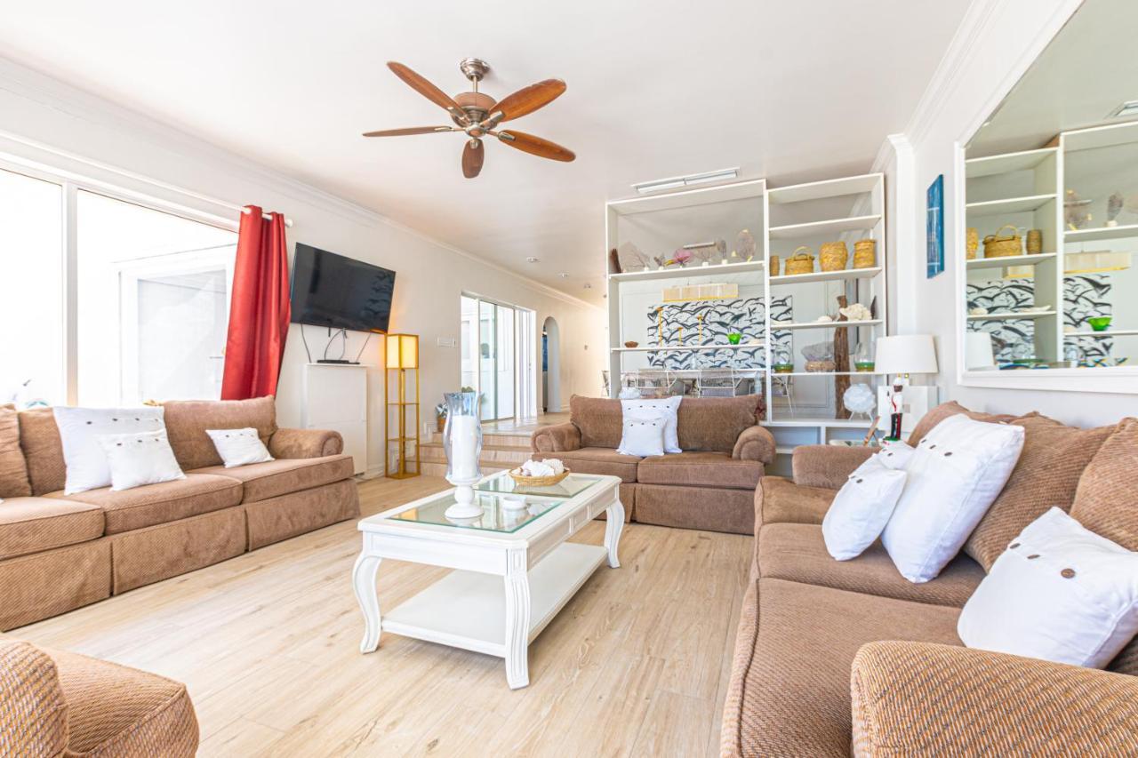 Holiday home Caprice 5 -private Beachfront In Gated Community Nassau