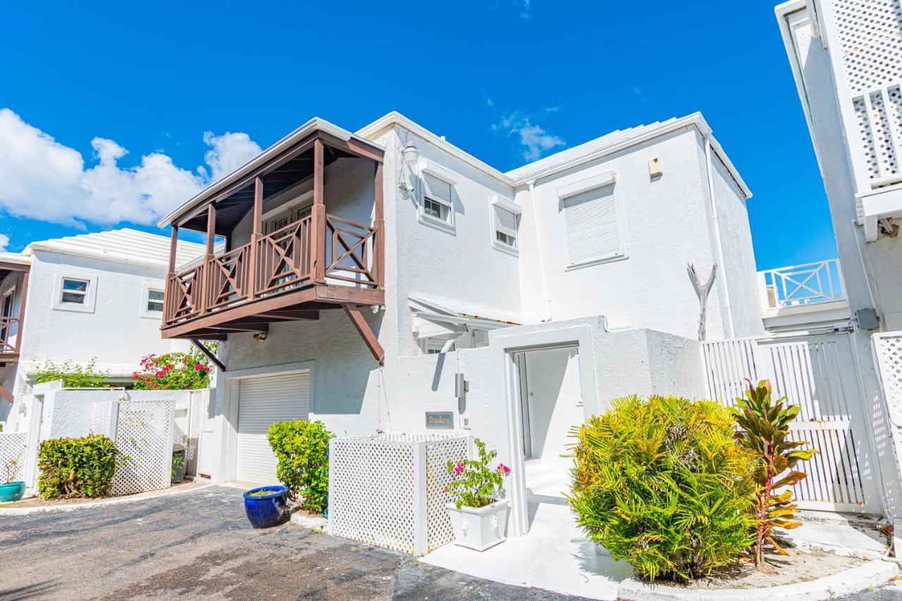 Caprice 5 -private Beachfront In Gated Community Nassau